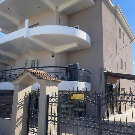 Bright Apartment, Spacious Near The Center Tríkala Exterior foto